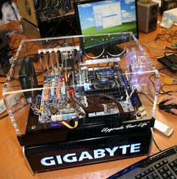 У Gigabyte уже есть системные платы с портами SATA нового поколения