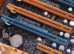 Gigabyte показала свой вариант системной платы для Intel Core i7