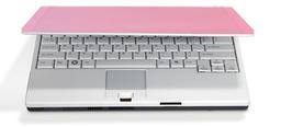 Fujitsu выбирает для легкого ноутбука LifeBook P7230 Limited Edition розовый цвет, а могла бы и зеленый
