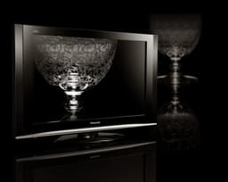 Новые телевизоры Panasonic VIERA TH-R65PY700 и TX-R37LZ70