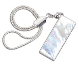Transcend JetFlash V90P - имиджевый USB-накопитель с перламутровым покрытием