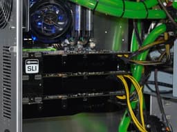 Первые тесты 9800 GTX 3-Way SLI: три карты пока ничем не лучше двух