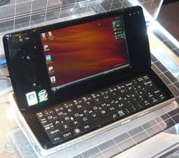 Willcom D4 WSO16SH — первый MID на процессоре Intel Atom