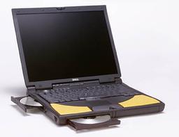 День ноутбука закончил Dell Inspiron 8000…