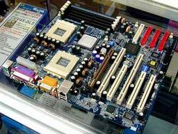 AMD760MPX плата GA-7DPXDW 0.1  от Gigabyte
