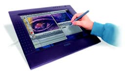 15-дюймовый сенсорный LCD планшет от Wacom