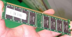 Новые модули памяти от Winbond и Corsair