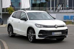 Самый «злой» Volkswagen Tiguan: Volkswagen Tiguan R нового поколения с мотором от Golf засняли на гоночной трассе