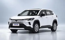 У российских дилеров появились гибридные Toyota Corolla Cross: 196 л.с. и 3,9 млн рублей