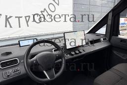 Российская «Кибергазель» с вечным кузовом получила салон в духе Tesla: опубликовано первое фото салона электрического фургона «Руссо-Балт» Ф20