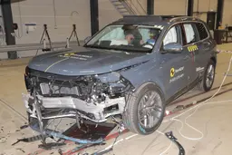 Audi Q7 — первый серийный автомобиль со 100 баллами в тесте на безопасность Euro NCAP Post-Crash Safety