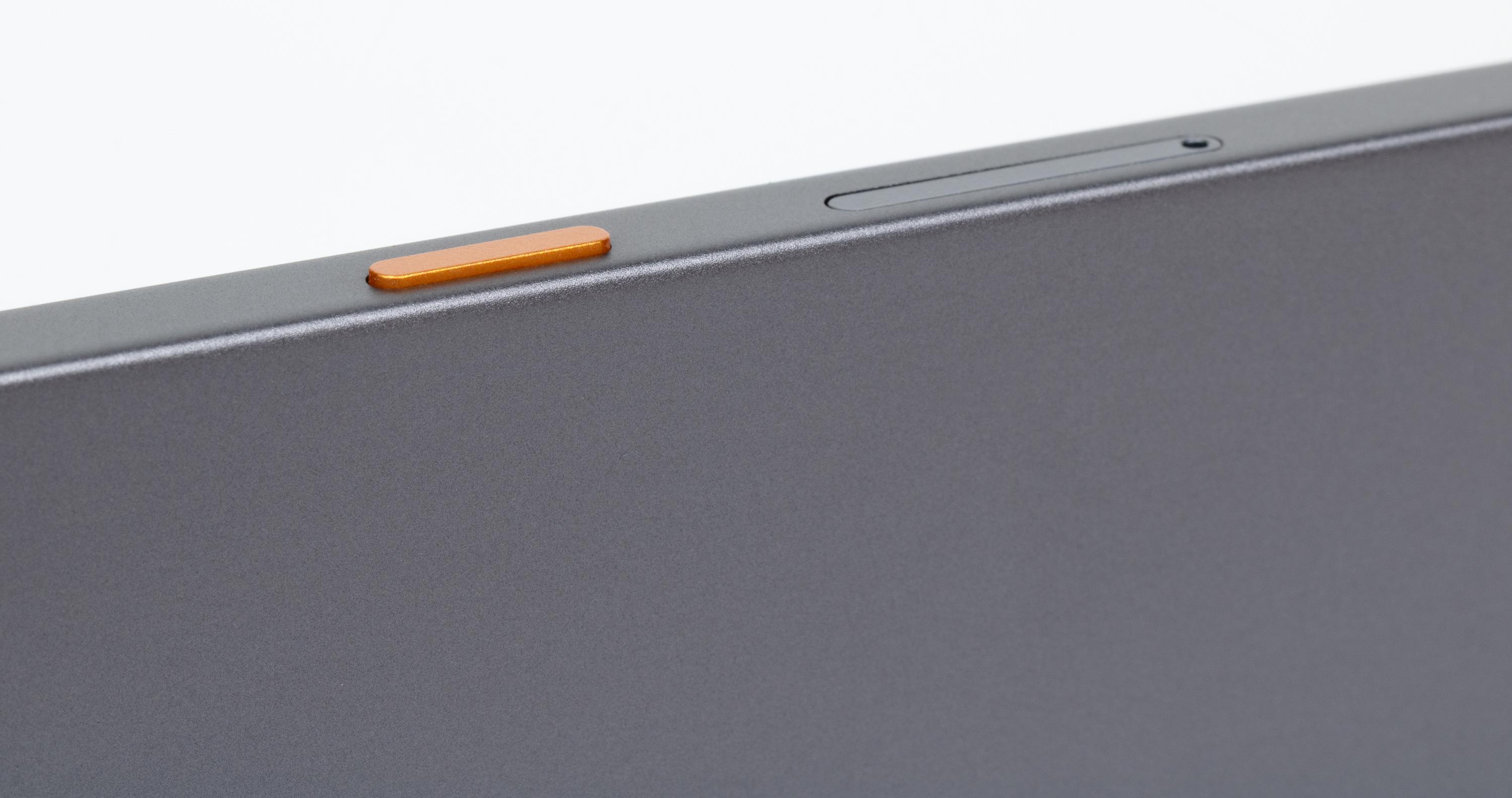 Цветовое исполнение вспомогательной кнопки Tecno Megapad 2