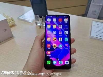 Honor 10i оказался совершенно новым смартфоном. Первые живые фото и характеристики