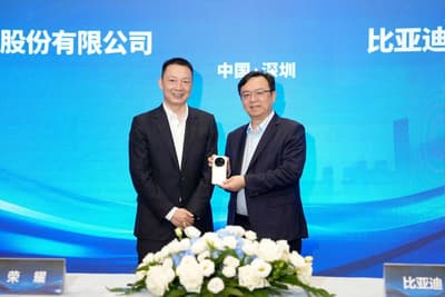 Honor и BYD будут вместе развивать умные автомобили с ИИ: компании заключили стратегическое партнерство
