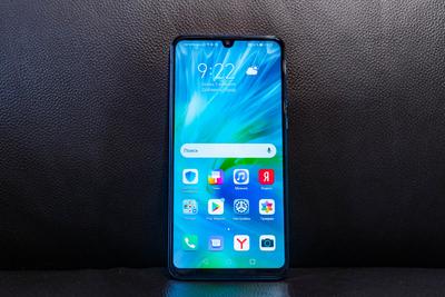 Honor выпустил новый недорогой смартфон. Что интересного в Honor 20 Lite?