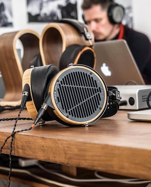 Магнепланарные наушники Audeze и усилители и ЦАП Schiit Audio:, фото 1