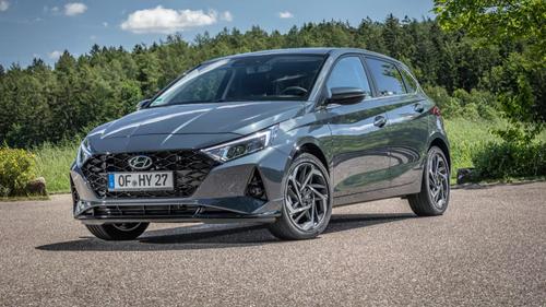 Преемник некогда популярного в России Hyundai Getz появился в Казахстане: Hyundai i20 с 6-ступенчатым автоматом оценили в эквивалент 1,4 млн рублей