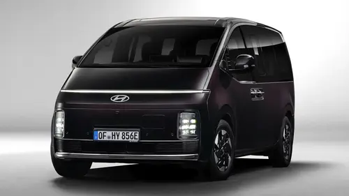 Большой и просторный Hyundai, которому не нужен бензин: в Европе стартовали продажи Hyundai Staria Electric