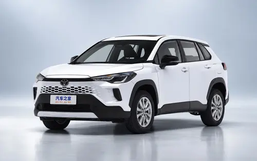 У российских дилеров появились гибридные Toyota Corolla Cross: 196 л.с. и 3,9 млн рублей