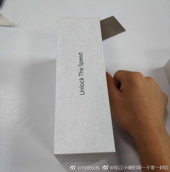 Появилась фотография упаковки смартфона OnePlus 6T, фото 4