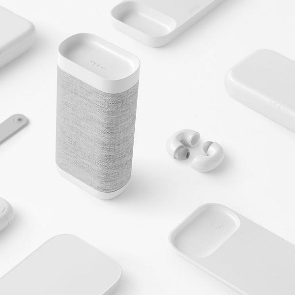Вместе с необычным слайдфоном Oppo представлены интересные аксессуары, фото 1