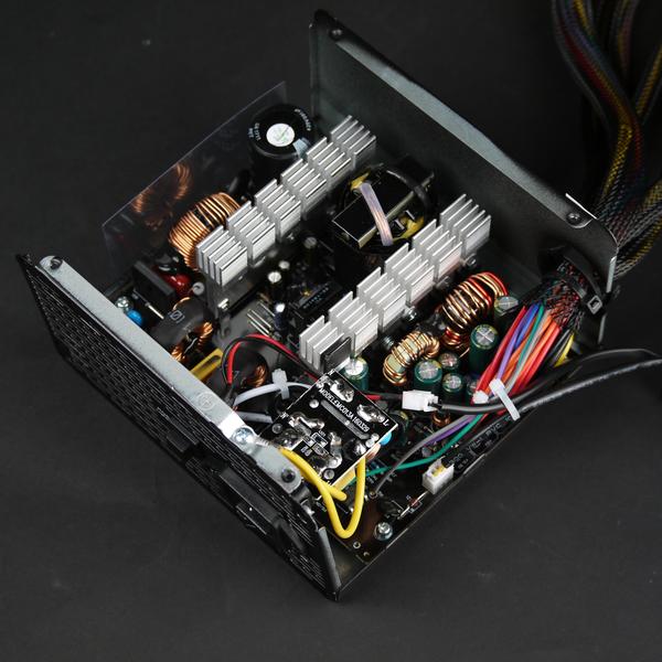 Бюджетный блок питания Thermaltake Smart RGB 700W:, фото 5