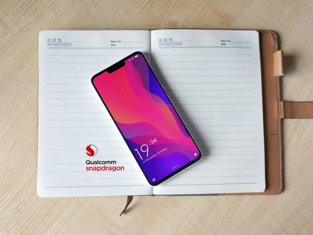 Elephone SX копирует iPhone X, но не во всем
