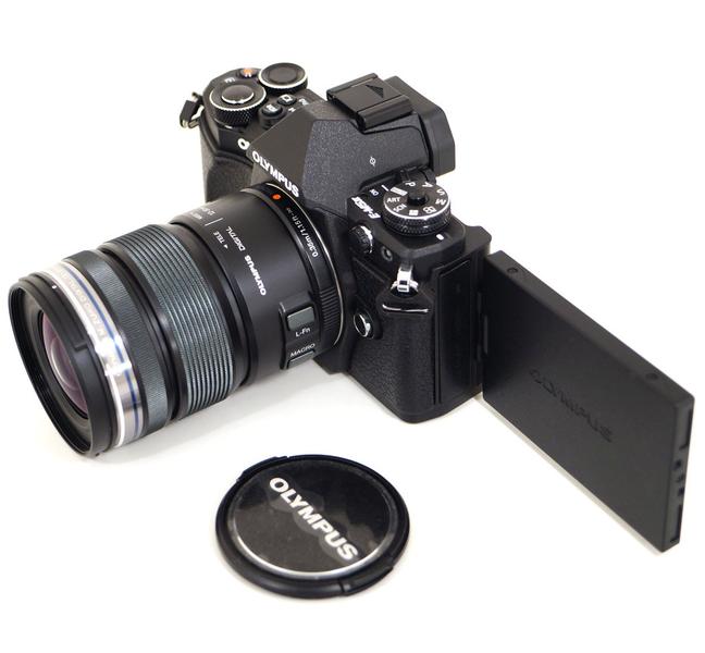 Olympus OM-D E-M5 Mark II
