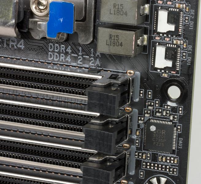 Материнская плата X399 Aorus Xtreme на чипсете AMD X399, фото 21