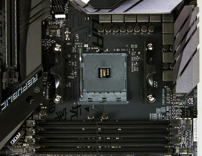 Материнская плата Asus ROG Strix X470-F Gaming на чипсете Х470 (AMD AM4):, фото 4