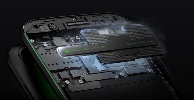 Представлен Xiaomi Black Shark — игровой смартфон с жидкостной системой охлаждения и подключаемым контроллером, фото 3