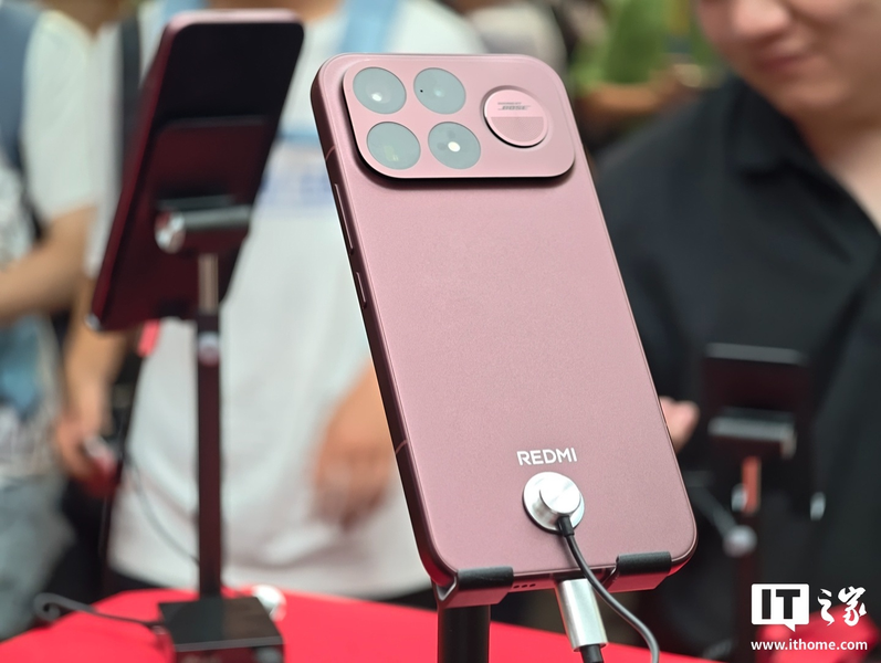Redmi K100 Pro Max оснащен аккумулятором емкостью 9070 мАч и работает на 40% дольше предыдущего флагмана