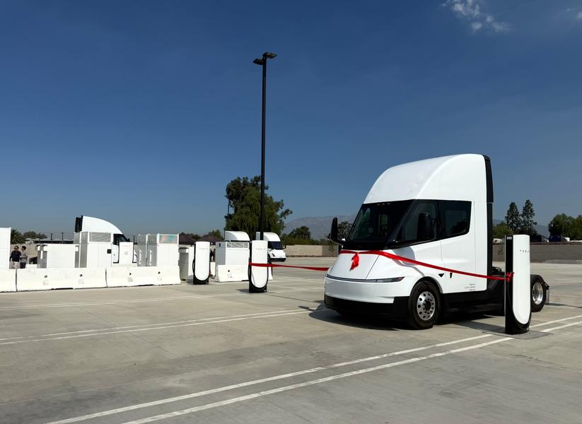 1200 кВт на один автомобиль. Запущена первая в мире станция Tesla Megacharger