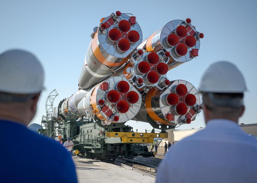 NASA проведет трансляцию запуска «Союза МС-29»: свежие фото перед стартом Ракета Союз-2.1а на стартовом столе перед запуском