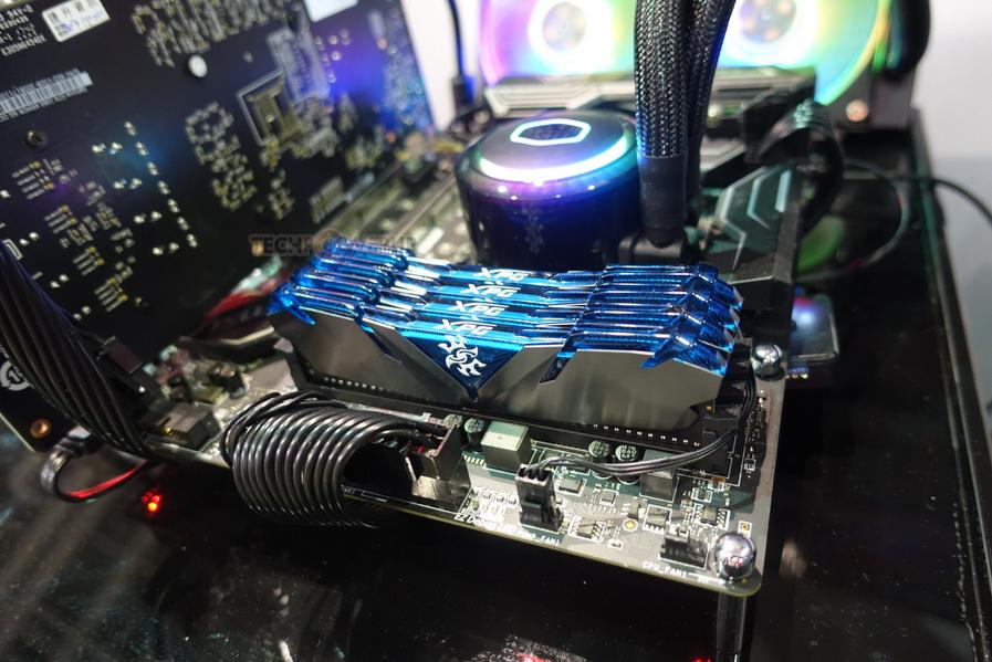 Модули памяти Adata XPG Gammix D50 оснащены рассеивателями без светодиодов