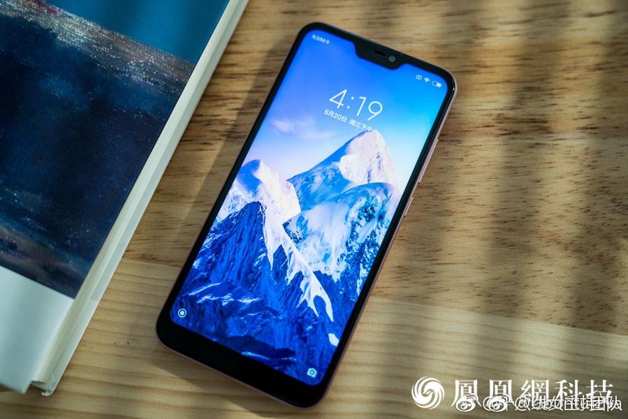 Фотогалерея дня: смартфон Xiaomi Redmi 6 Pro ценой $155, фото 1