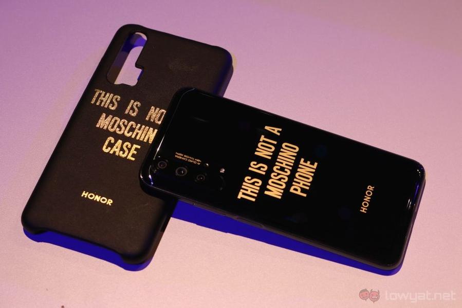 Смартфоны Honor 20 получили эксклюзивную тему оформления Fortnite и беспроводной геймпад, а Honor 20 Pro еще и спецверсию Moschino Edition, фото 5