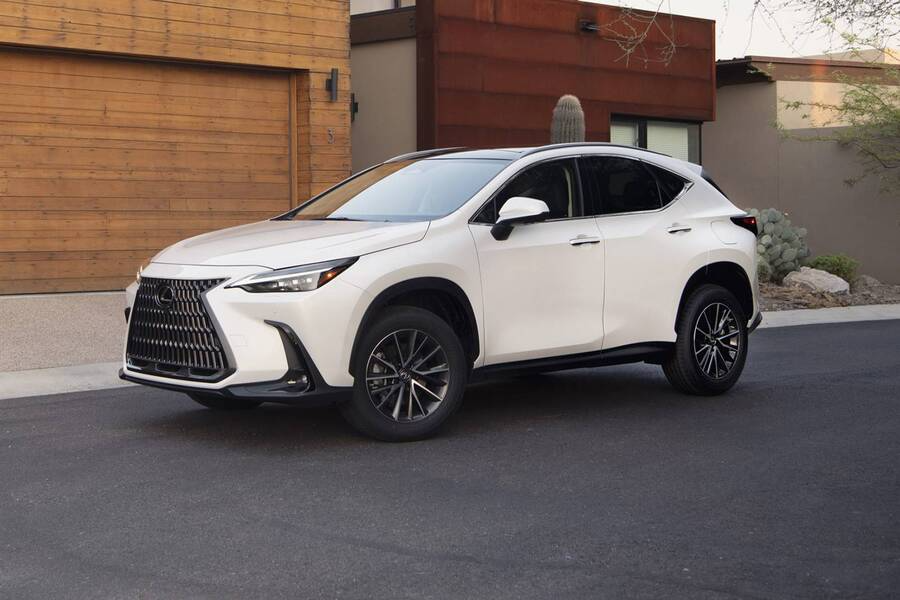 В России отозвали Lexus NX из-за проблем с ПО, фото 1