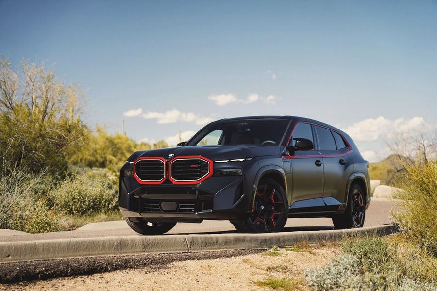 Самый мощный BMW M в истории очень сильно подешевел и сменил название, фото 1