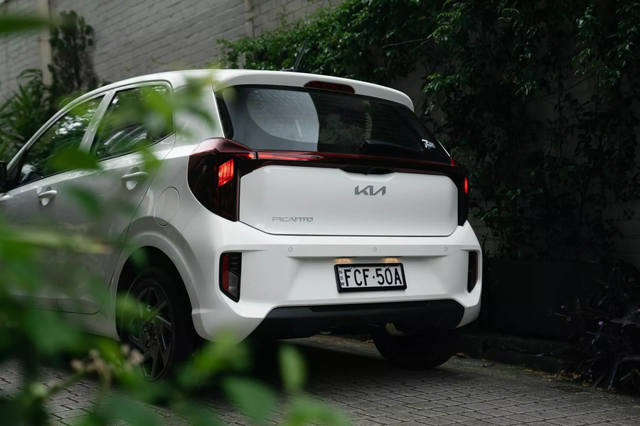 Представлен Kia Picanto 2024. Он будет доступен в версиях Sport и GT-Line, фото 3