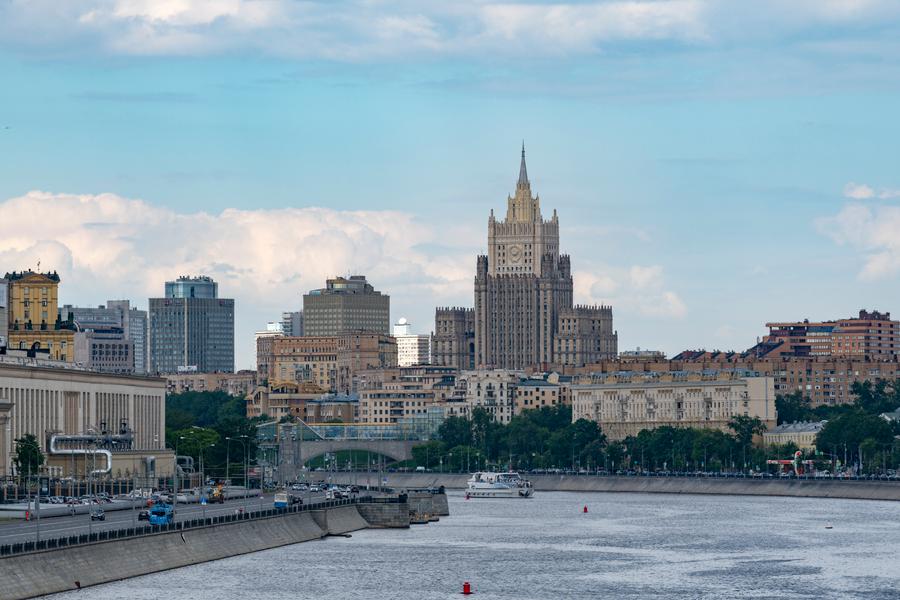 Фокусное расстояние 200 мм; F8; 1/250 c; ISO 64
