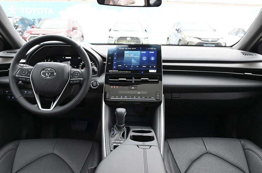 Представлен обновлённый седан Toyota Avalon, фото 3
