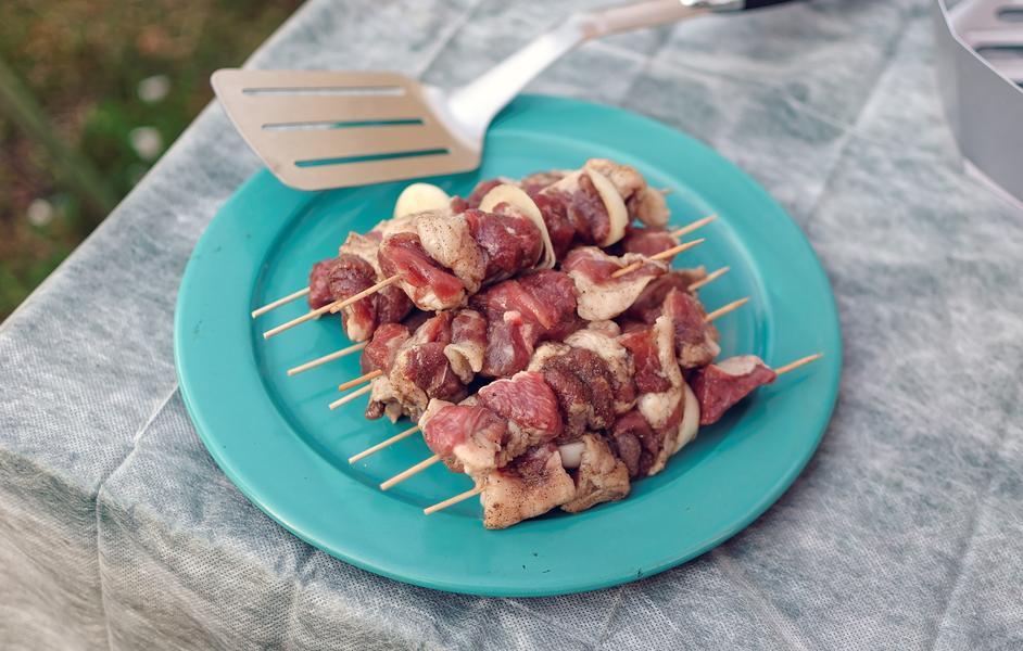 Шашлыки из баранины на шпажках