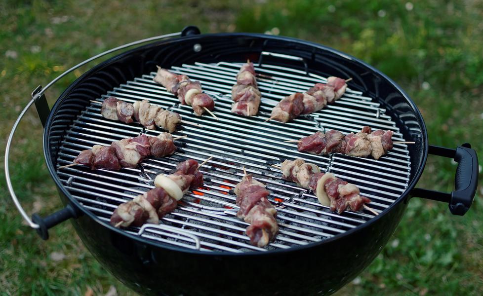Шашлыки из баранины на шпажках