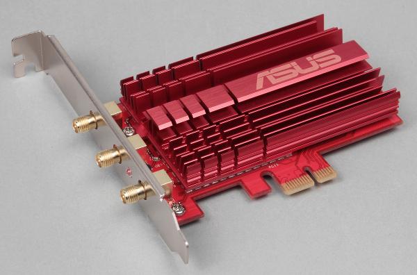 Внешний вид Asus PCE-AC68 Внешний вид Asus PCE-AC68