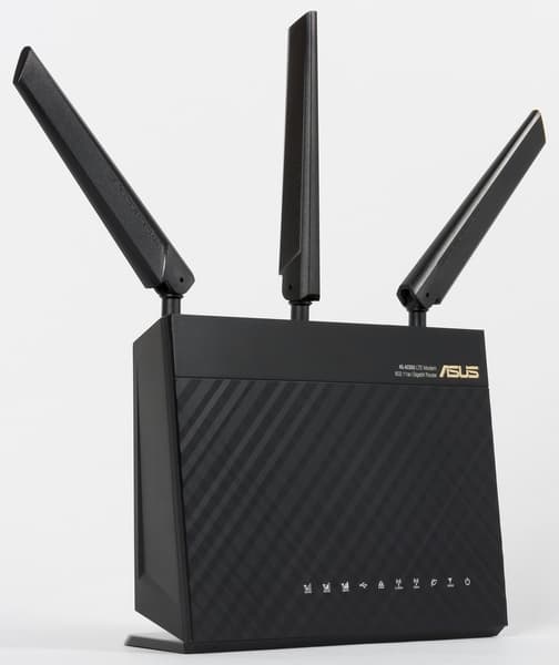 Внешний вид Asus 4G-AC55U Внешний вид Asus 4G-AC55U