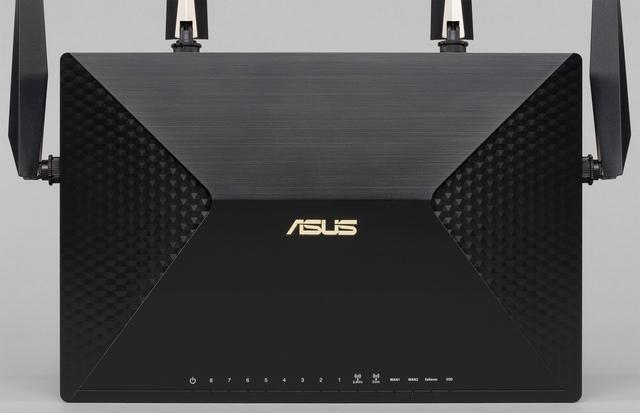 Внешний вид Asus BRT-AC828 Внешний вид Asus BRT-AC828