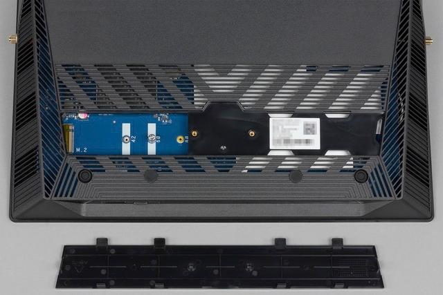 Внешний вид Asus BRT-AC828 Внешний вид Asus BRT-AC828