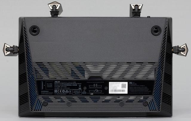 Внешний вид Asus BRT-AC828 Внешний вид Asus BRT-AC828