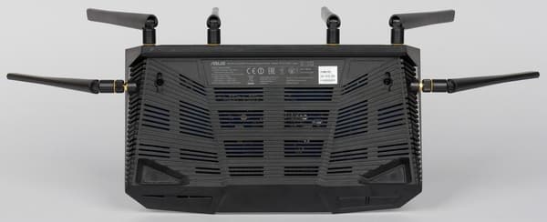 Внешний вид Asus RT-AC3200